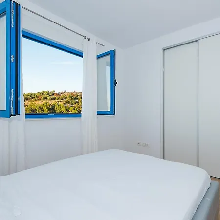 & Shark ゲストハウス 3*